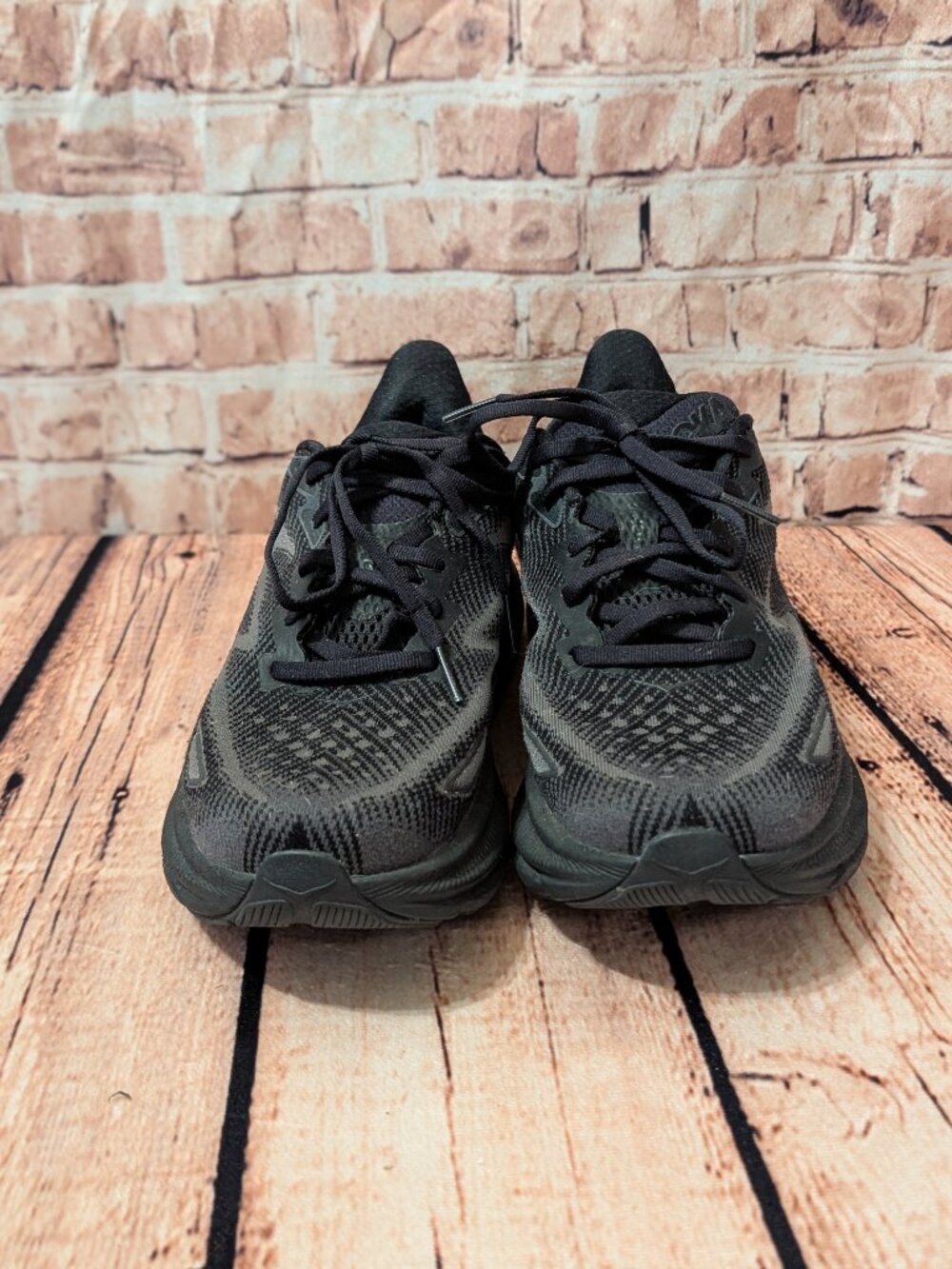 Hoka One One Clifton 9 Black Athletic Running Shoes Size 8.5 - Picture 3 of 14